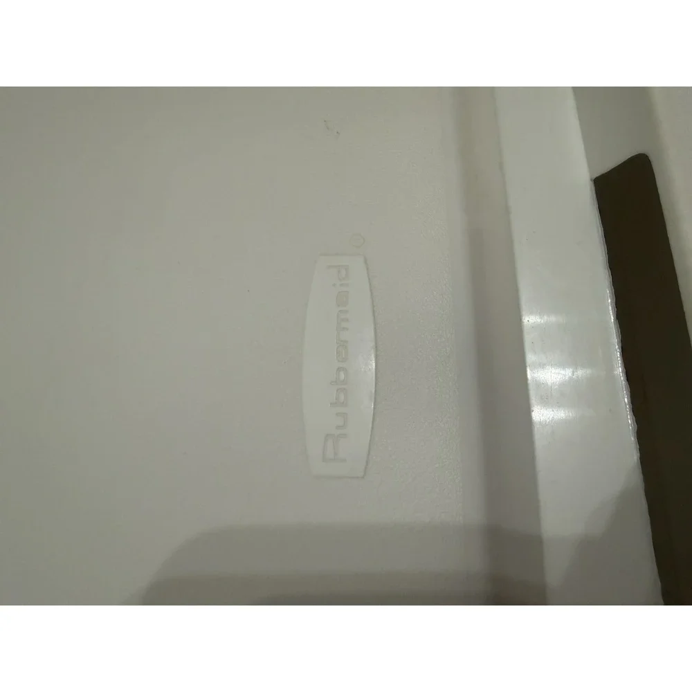 Rubbermaid vintage laundry